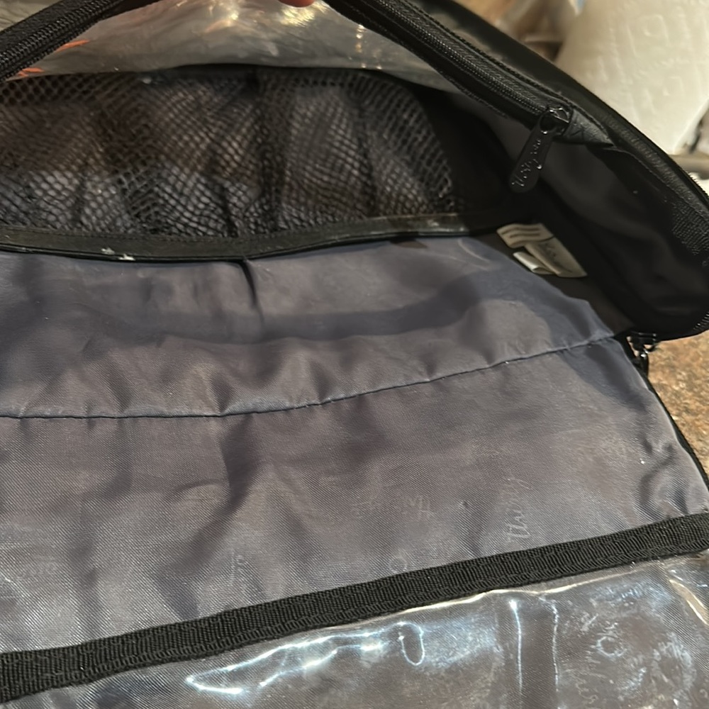 Thirty-One Hanging Toiletry Kit Bag Traveler Make Up Cosmetics Travel Wsr View 6